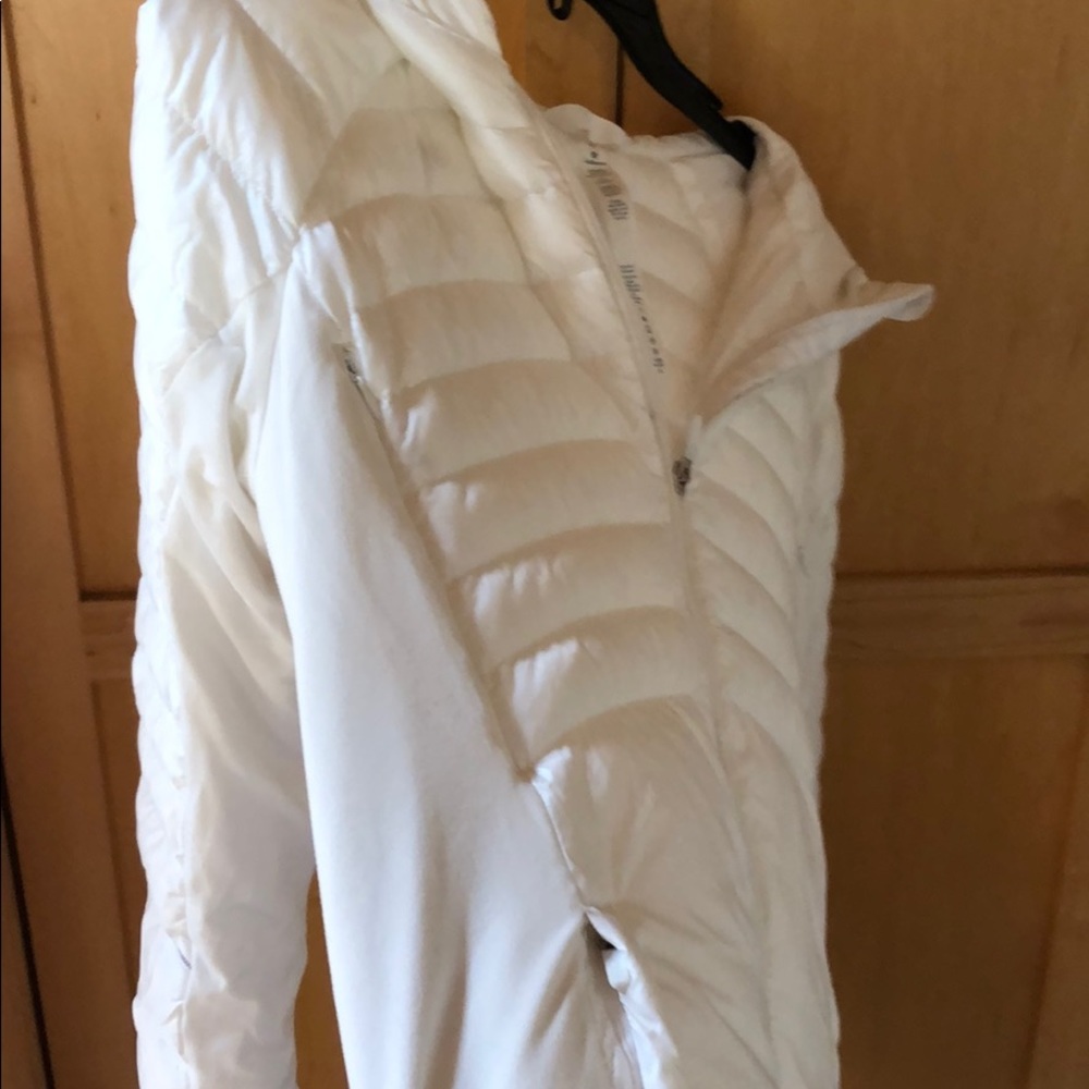 Lululemon down for a run jacket